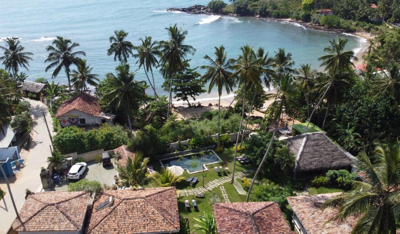 Aga Surf View Hotel Tangalle Bagian luar foto