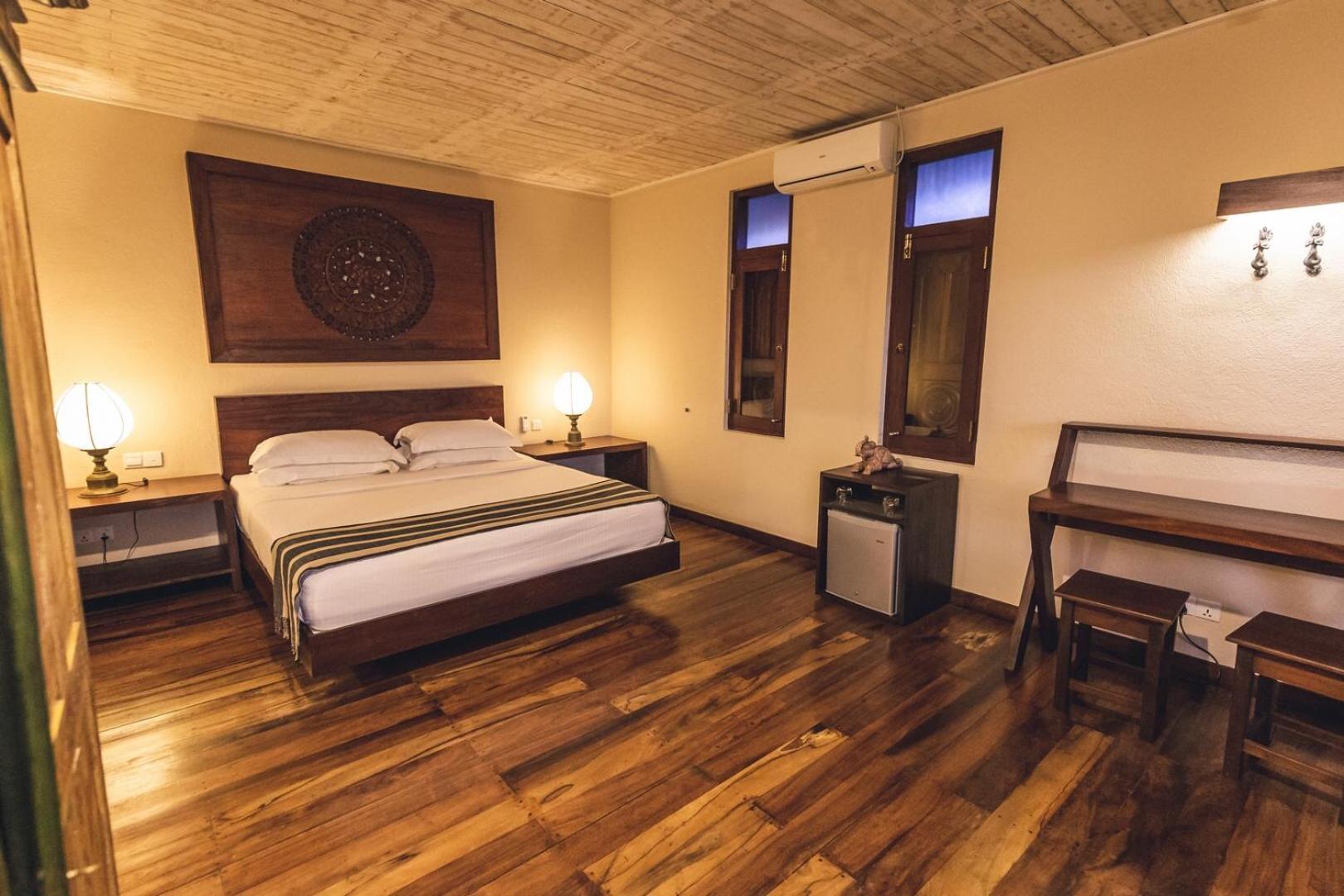 Aga Surf View Hotel Tangalle Bagian luar foto