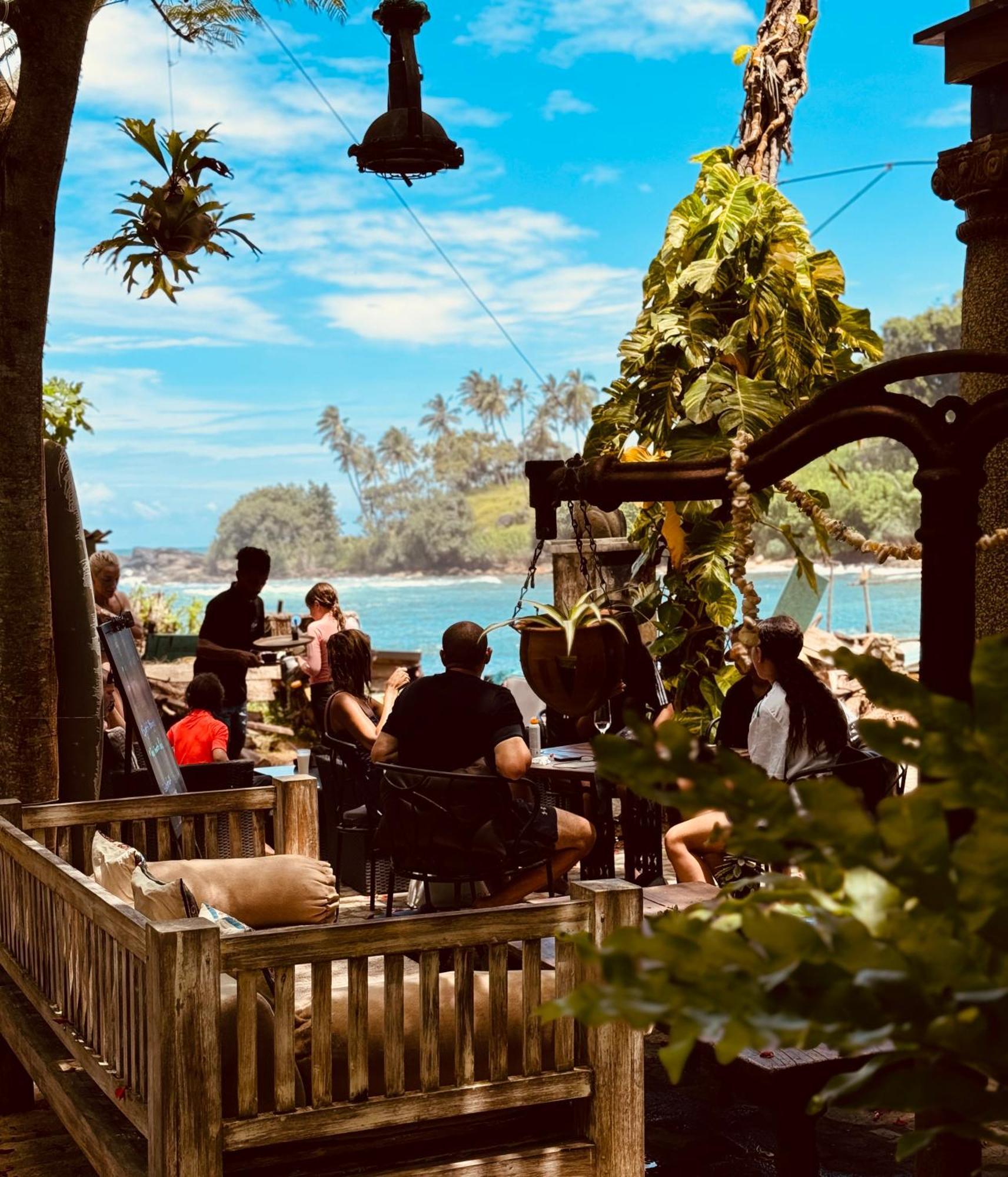 Aga Surf View Hotel Tangalle Bagian luar foto