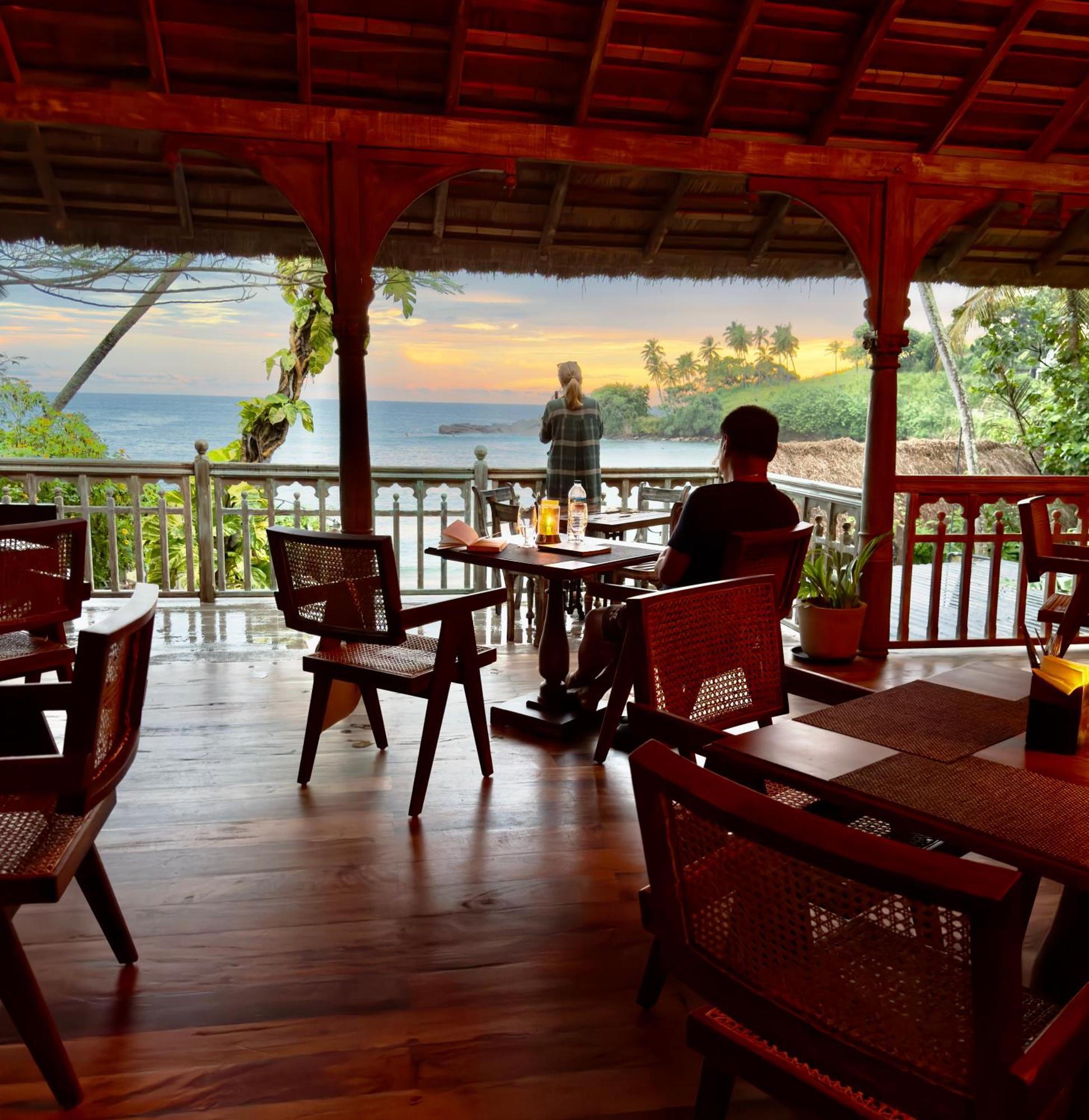 Aga Surf View Hotel Tangalle Bagian luar foto