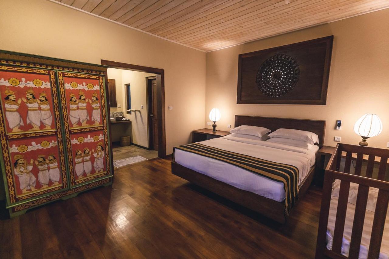Aga Surf View Hotel Tangalle Bagian luar foto
