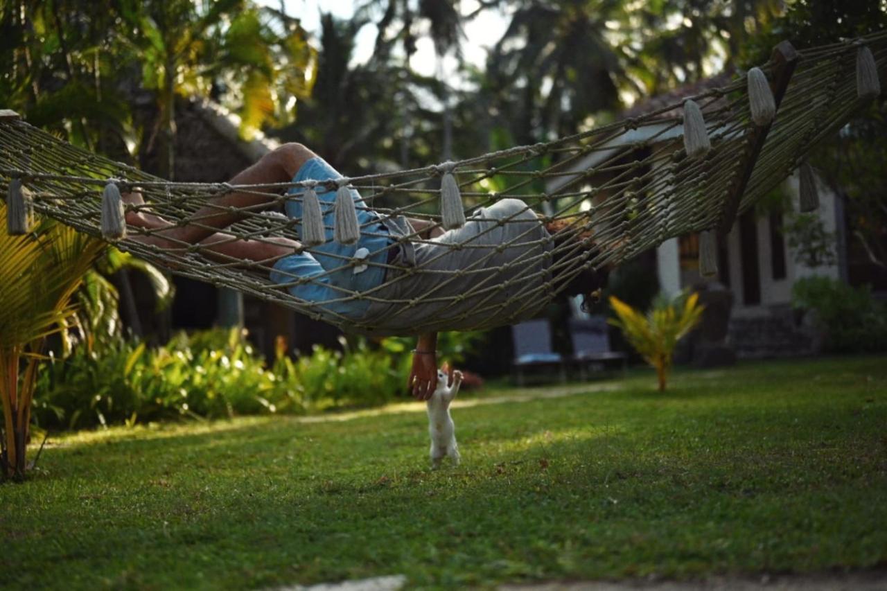 Aga Surf View Hotel Tangalle Bagian luar foto